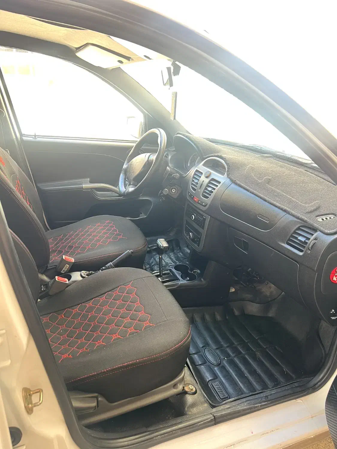 فروش ساینا اتوماتیک مدل 97|خودرو سواری و وانت|آباده, |دیوار