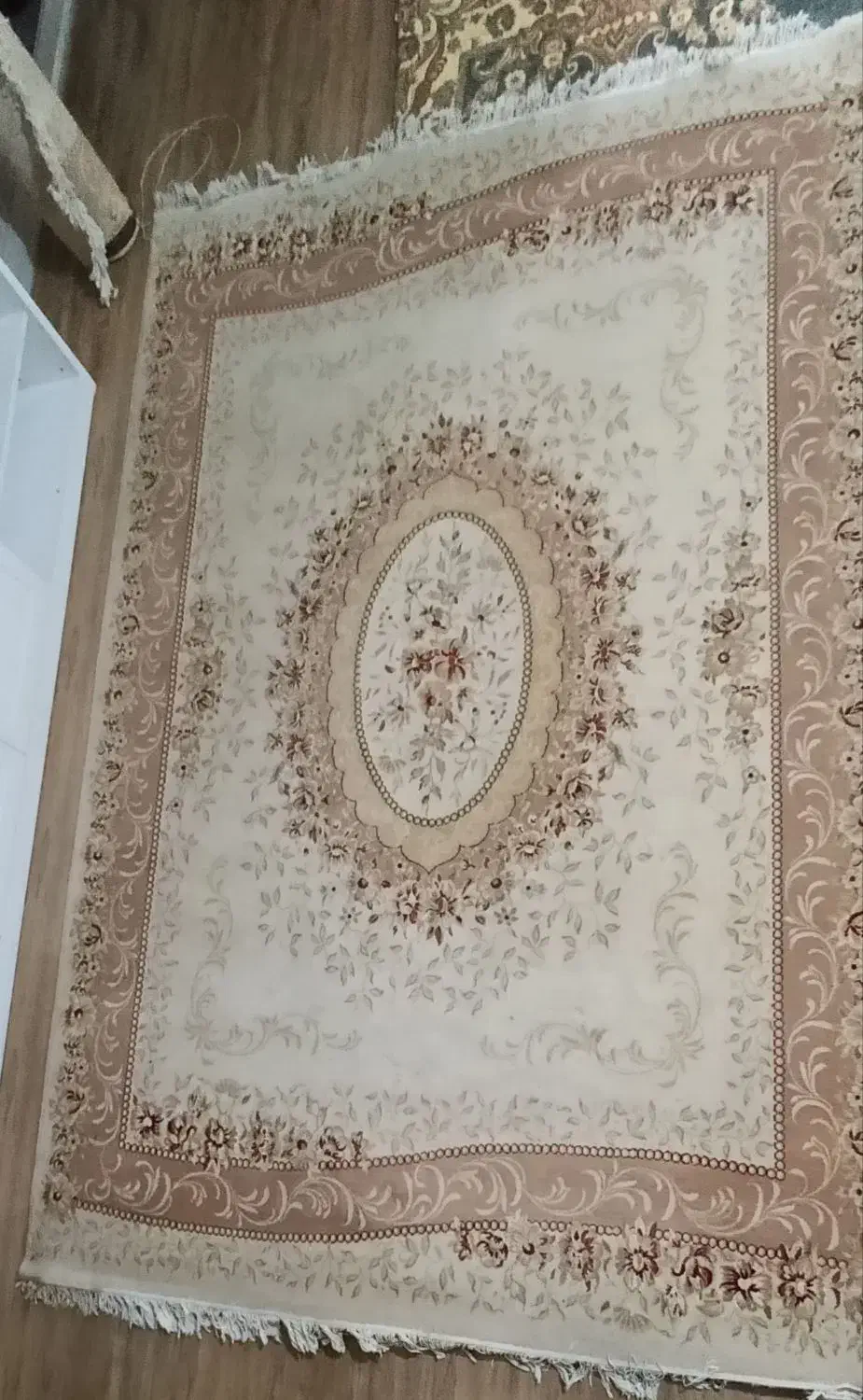 فرش ۶ متری ۲تومن|فرش|ابهر, |دیوار