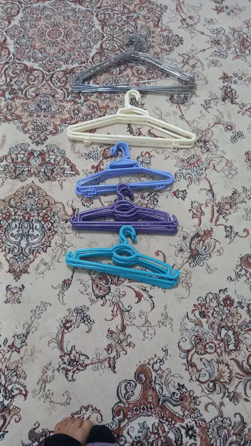 اویزلباس|بندرخت و رخت‌آویز|ساوه, |دیوار