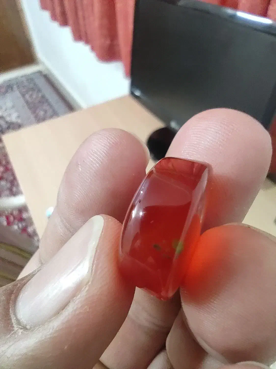 ۲ نگین سرخ معدنی|جواهرات|بندر گز, |دیوار