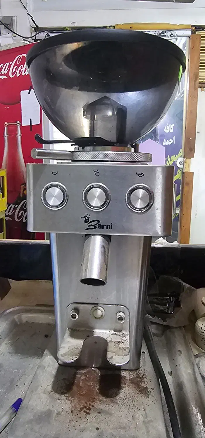 آسیاب نیمه صنعتی بارنی|کافی‌شاپ و رستوران|ریگ, |دیوار