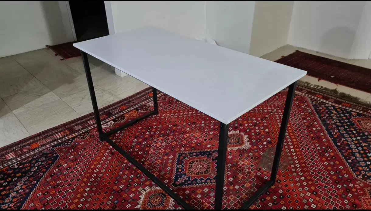 میز تحریر|میز تحریر و کامپیوتر|شیراز, شاه قلی بیگی|دیوار