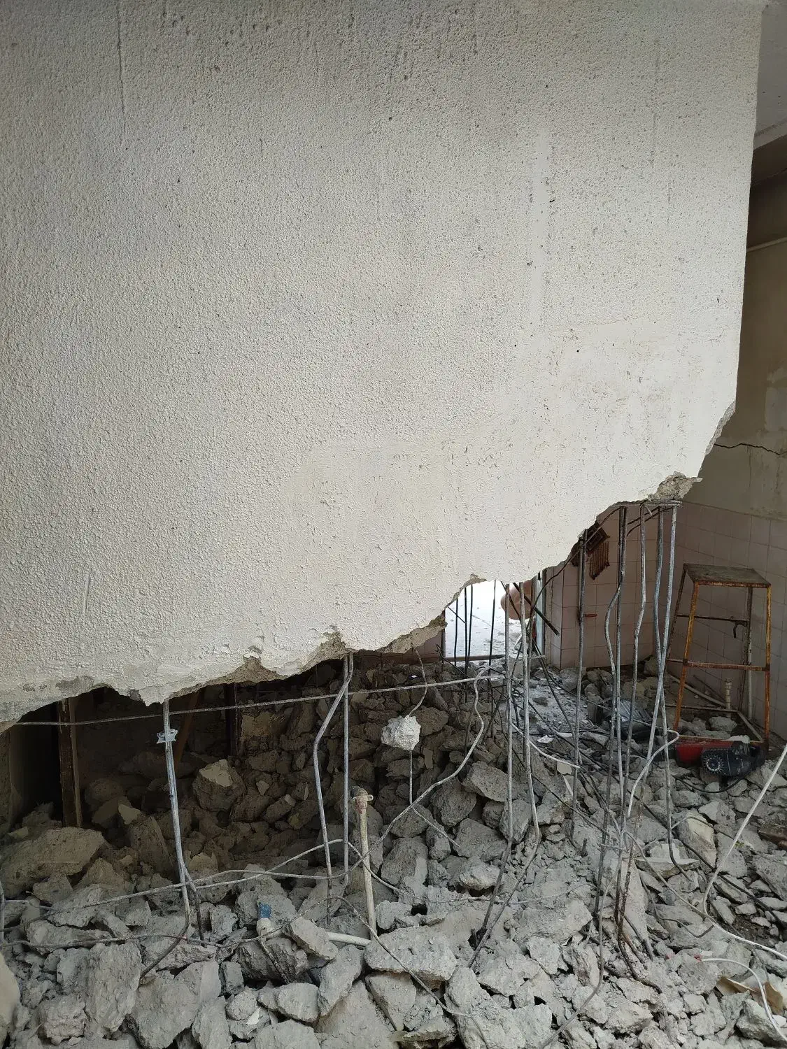 تخریب وکنده کاری صفر تا صد|خدمات پیشه و مهارت|دورود, |دیوار