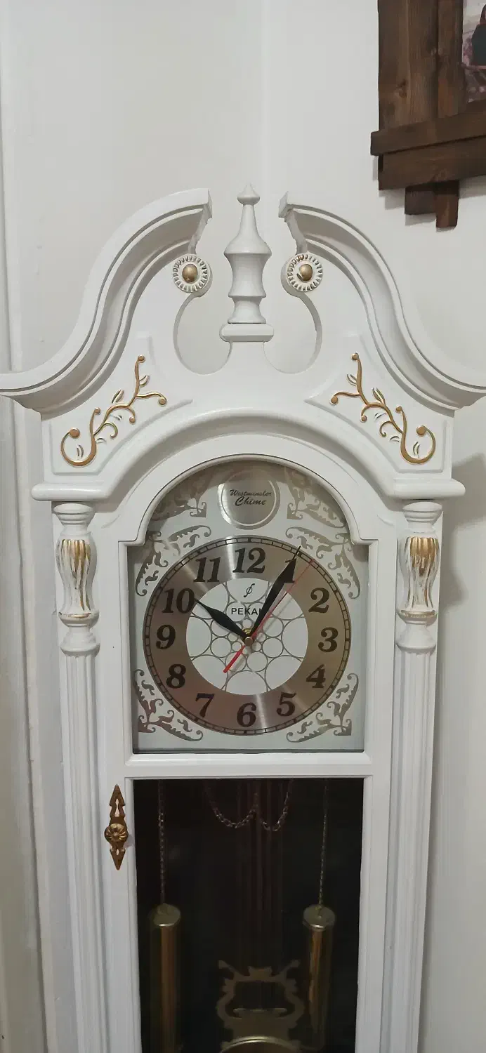 ساعت ایستاده کاملا سالم|ساعت دیواری و تزئینی|کرج, عظیمیه|دیوار