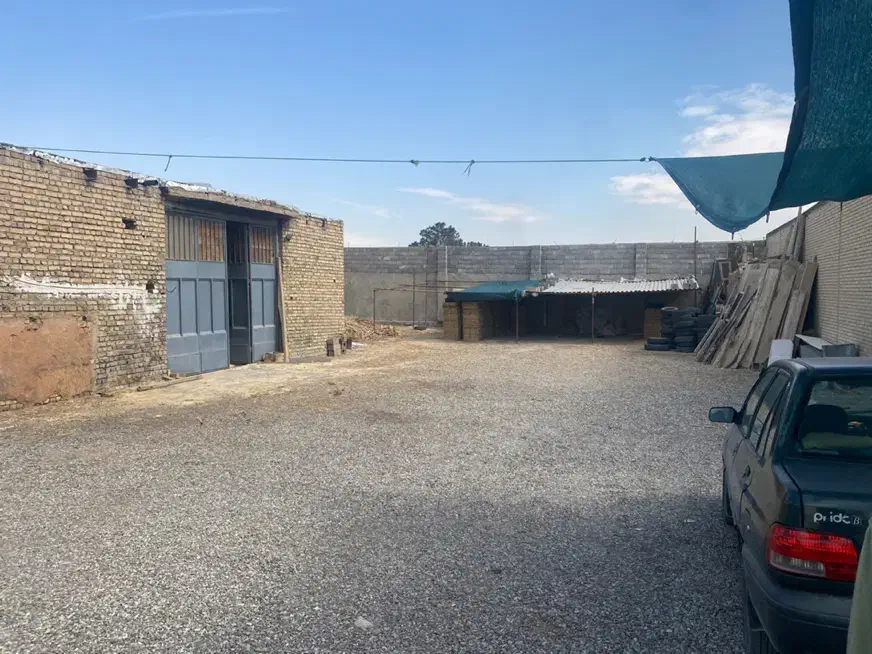 اجاره کارگاه و زمین ۷۰۰ متری|اجارهٔ دفتر صنعتی، کشاورزی، تجاری|برخوار, |دیوار