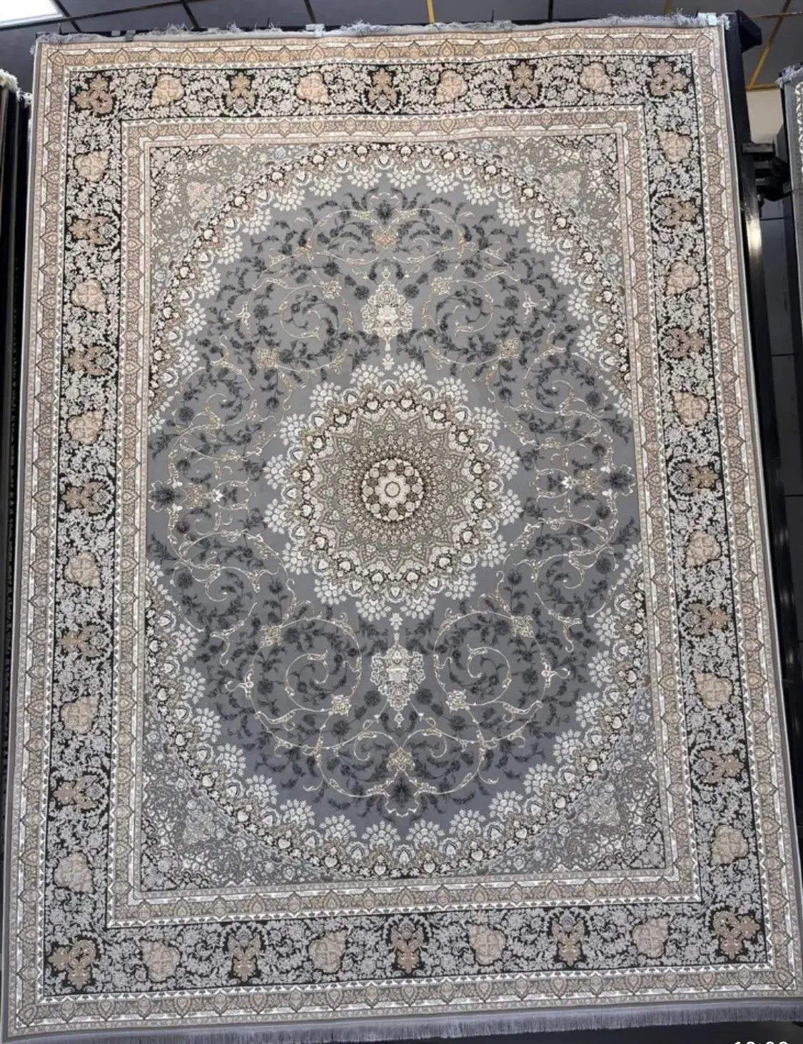 ۱۲۰۰ شانه های قیمت فوق العاده مجموعه آذر فرش|فرش|ارومیه, |دیوار