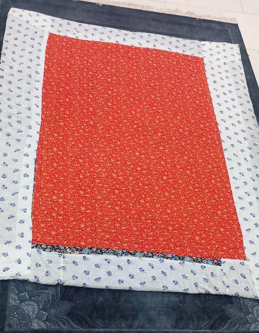 لحاف|رختخواب، بالش، پتو|چهارباغ, |دیوار