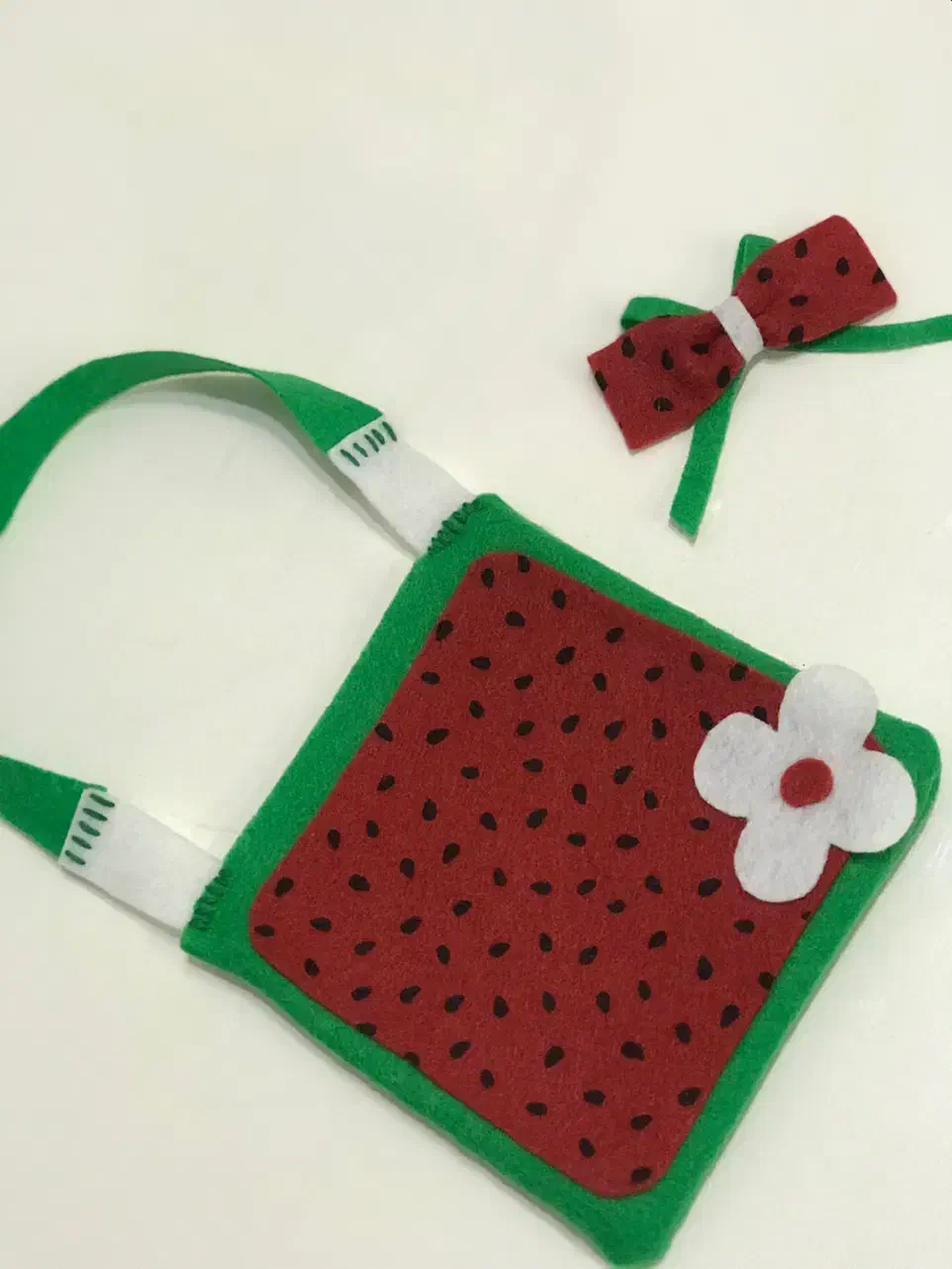 فروش کیف ها و گلسر نمدی|کیف، کفش، کمربند|رشت, استقامت ۱|دیوار