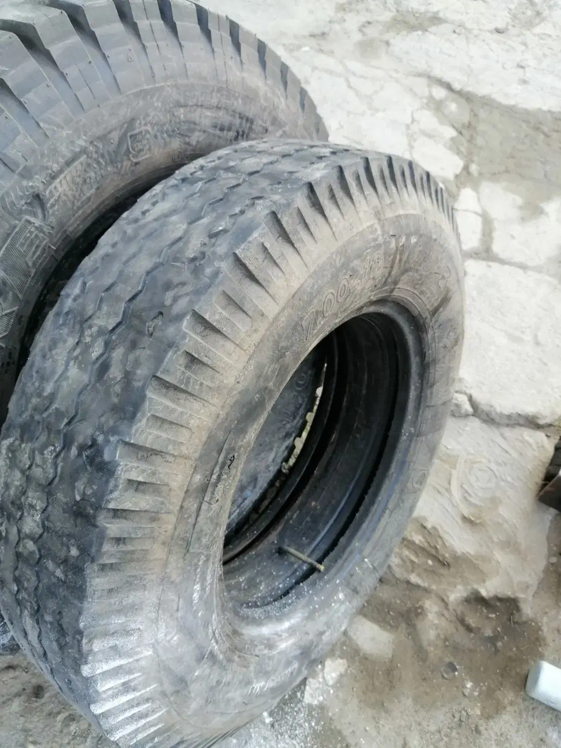 لاستیک نیسان|قطعات یدکی و لوازم جانبی|رامیان, |دیوار