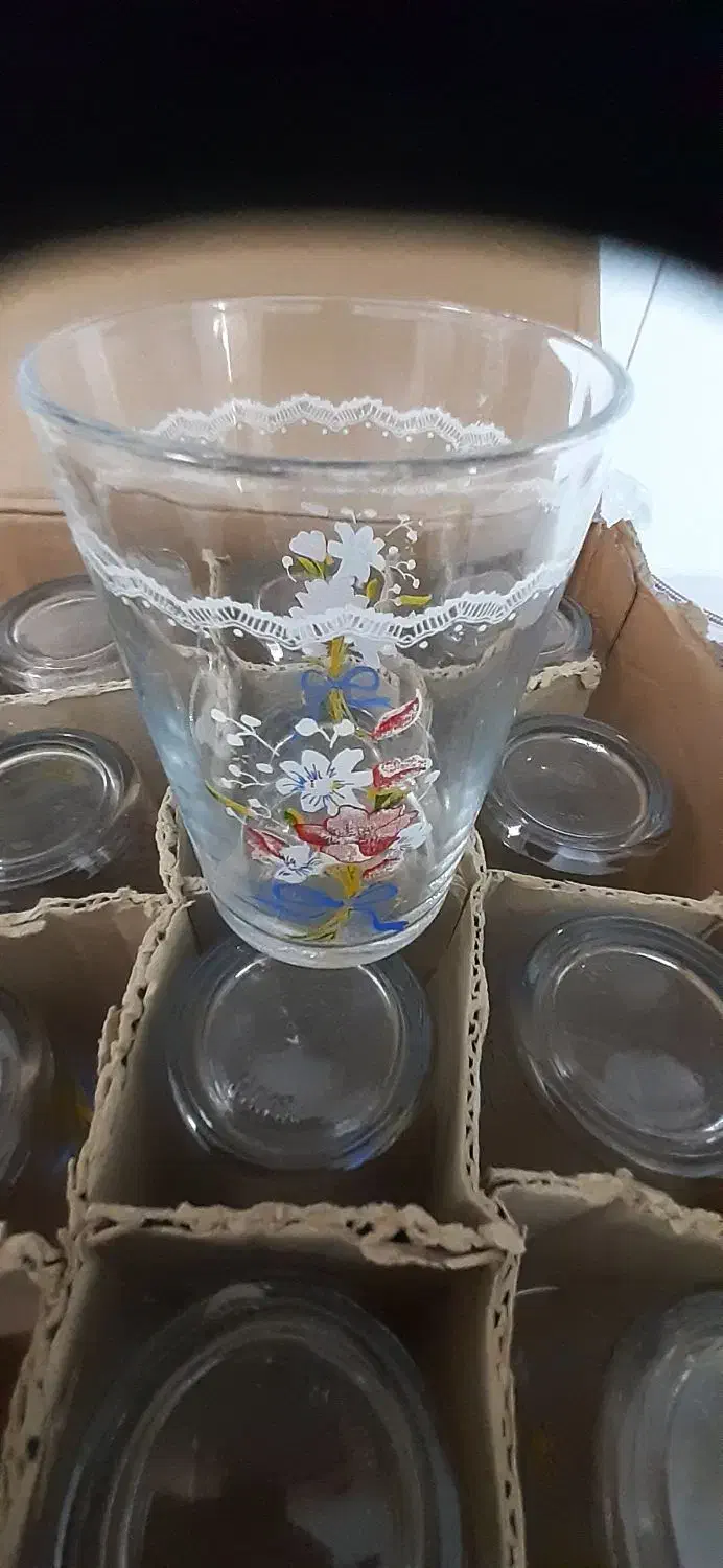 لیوان|ظروف سرو و پذیرایی|قم, ژاندارمها|دیوار