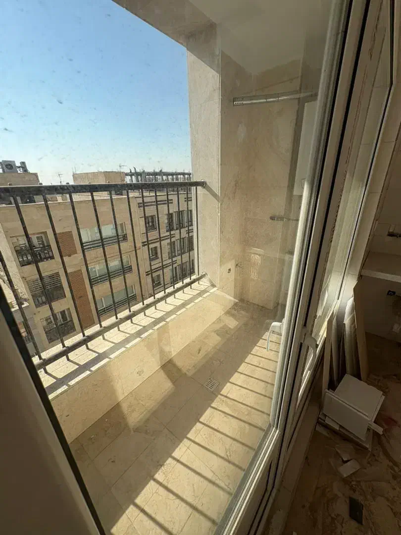 ۱۳۰ متر  نوساز کلید نخورد