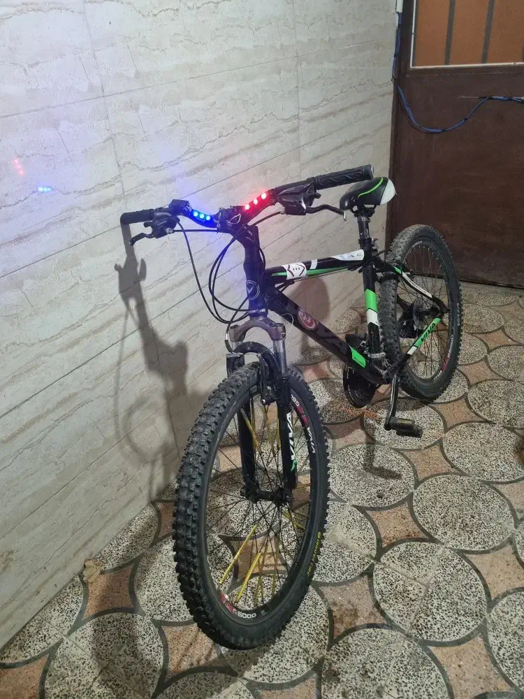 دوچرخه سایز 26 1سال کارکرده سالم بدون ایراد|دوچرخه، اسکیت، اسکوتر|رشت, پاره بیجار|دیوار