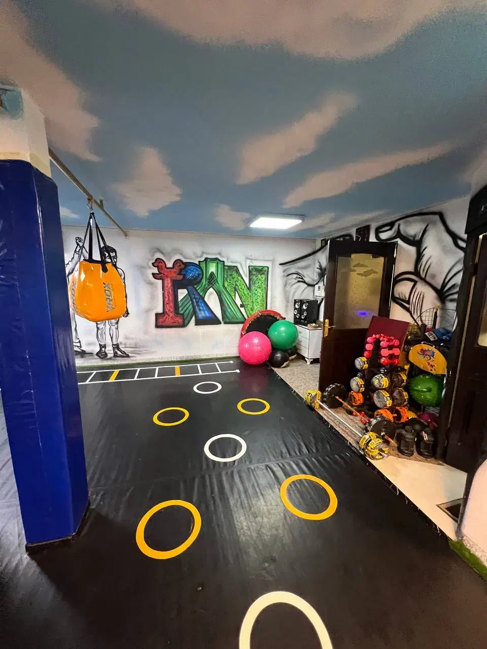 اجاره باشگاه خصوصی|اجارهٔ کوتاه‌مدت دفتر کار و فضای آموزشی|تهران, زیبادشت|دیوار