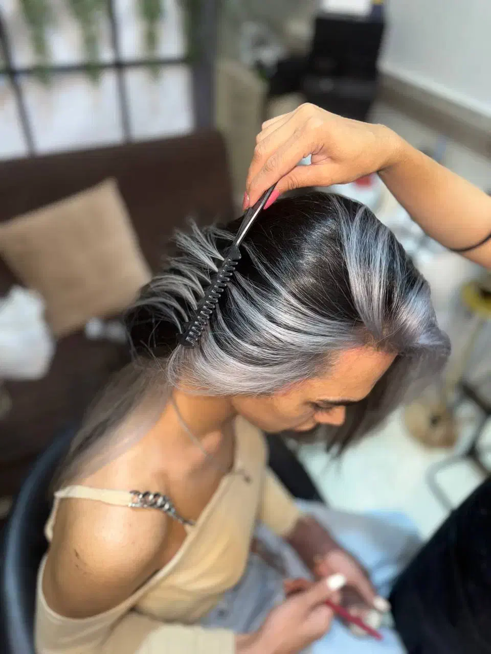 خدمات رنگ و لایت با تخفیف|خدمات آرایشگری و زیبایی|مشهد, امیریه|دیوار