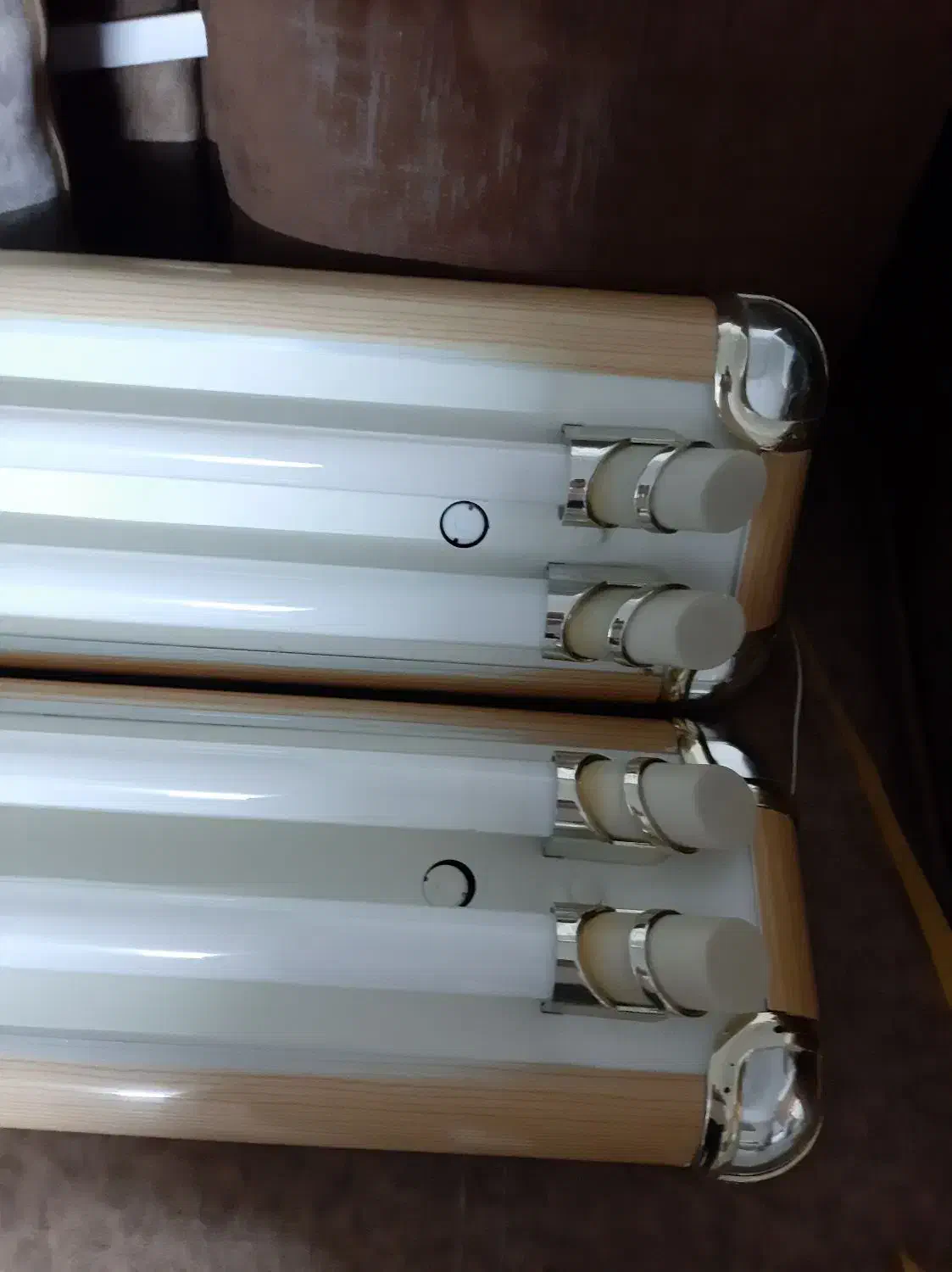 دوعدد مهتابی|لامپ و چراغ|ری, جوانمرد قصاب|دیوار