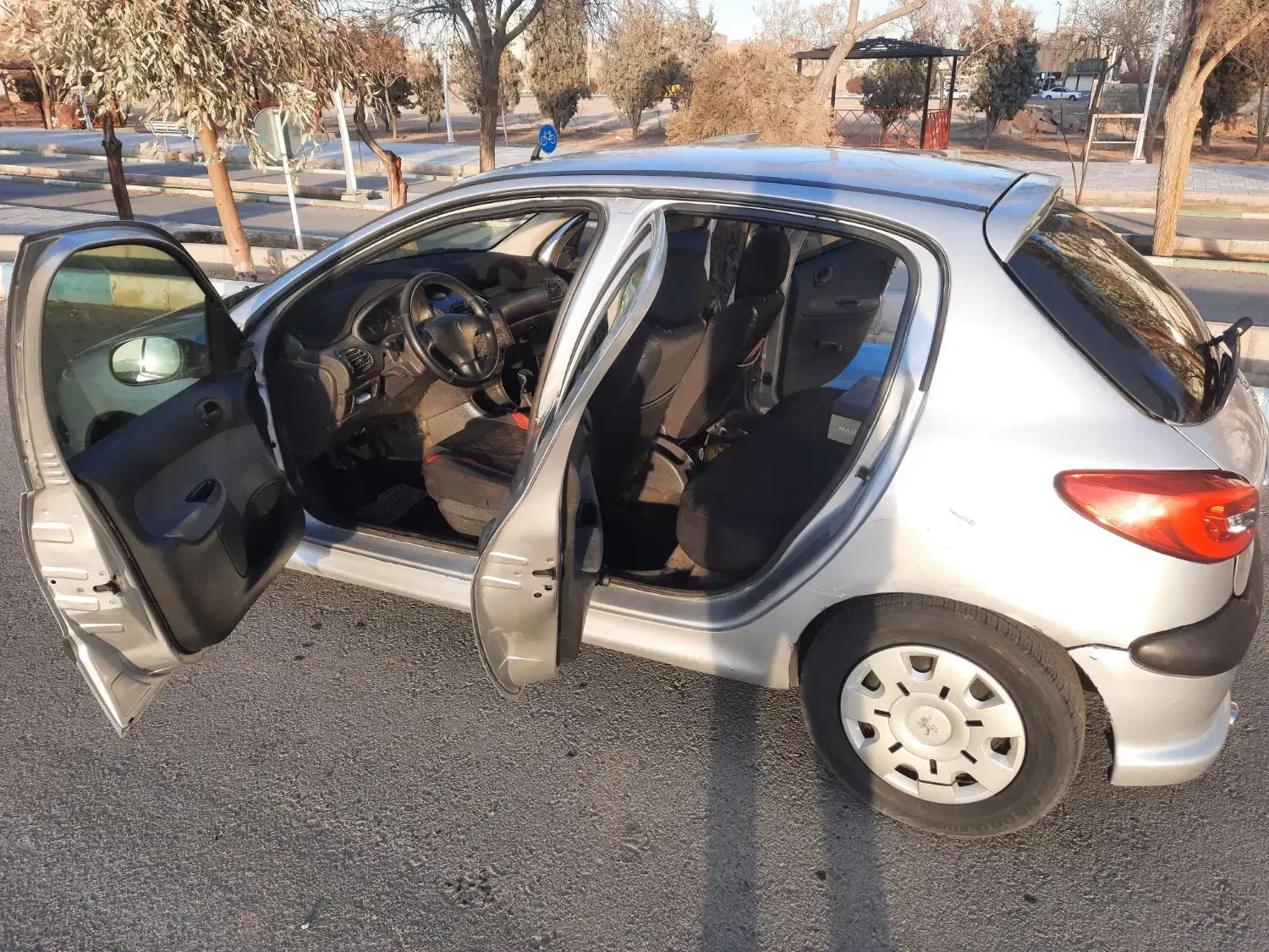 ۲۰۶ خونگی تمیز مدل ۱۳۸۲ تیپ ۲|خودرو سواری و وانت|شاهینشهر, فیض|دیوار