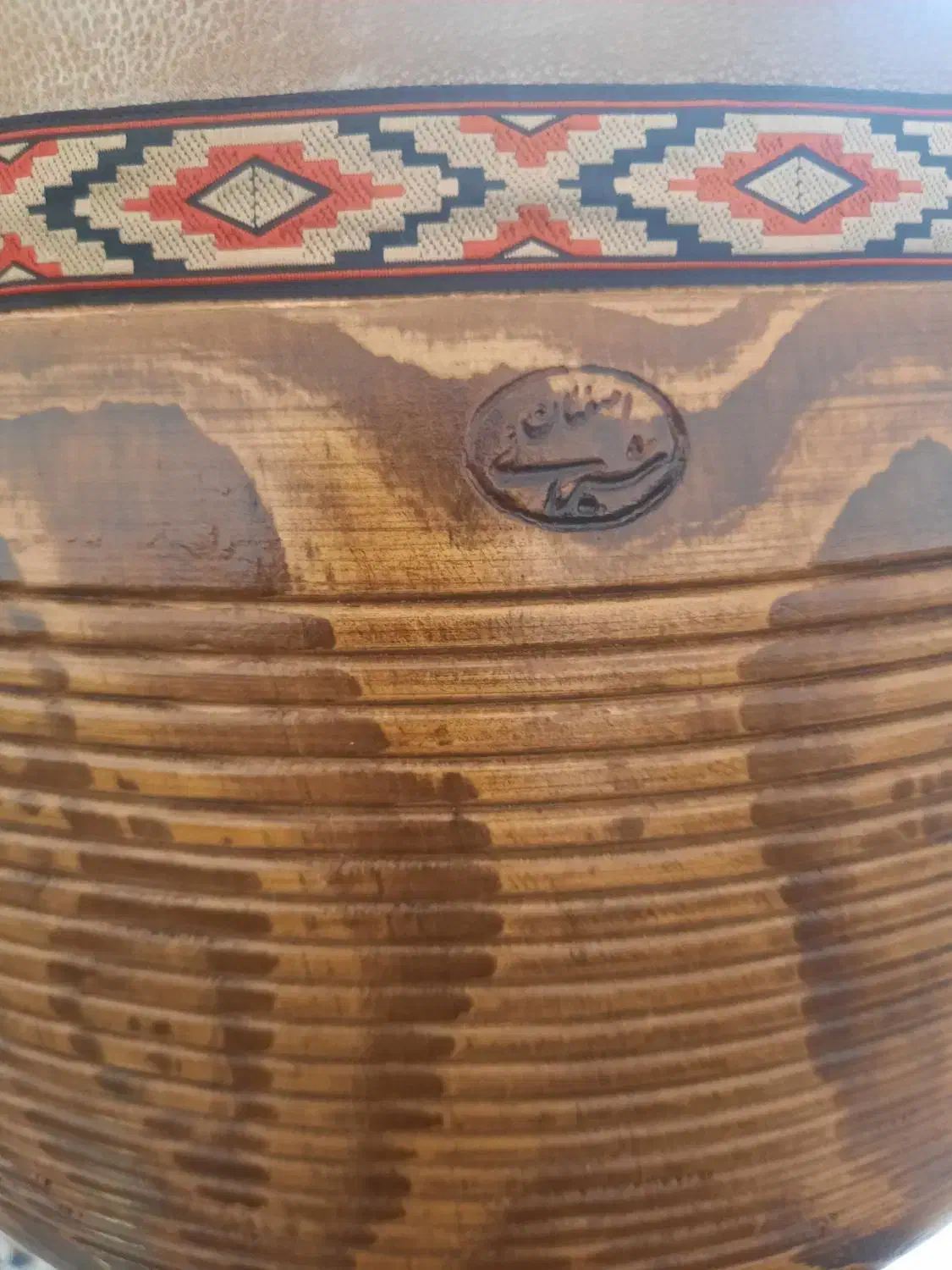 تنبک شیروانی|سازهای سنتی|ملایر, |دیوار