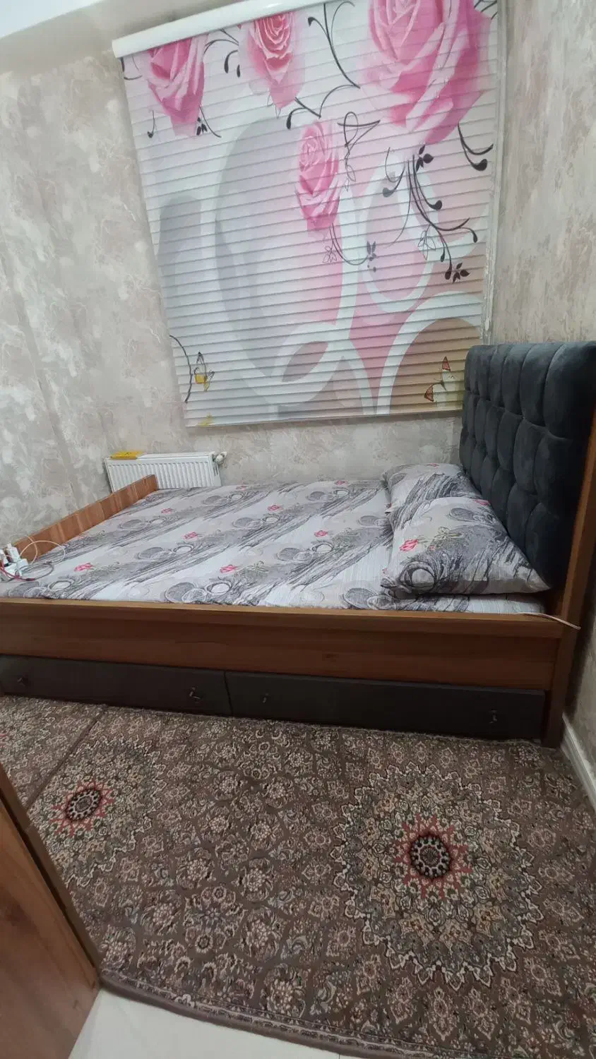 تخت خواب دونفره،بسیار نو|تخت و سرویس خواب|تهران, بلورسازی|دیوار