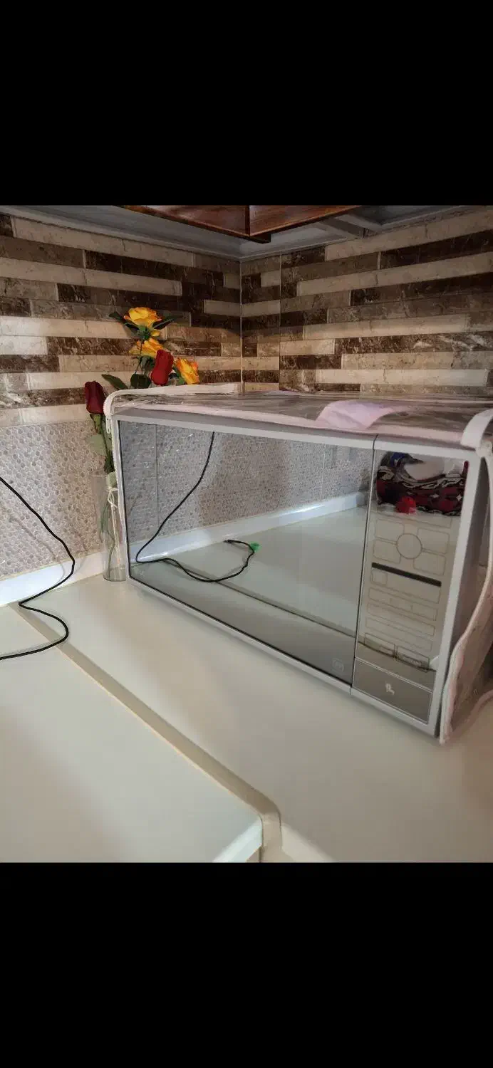 ماکرو ال‌جی در حد نو..بزرگ نقره ای|اجاق گاز و لوازم برقی پخت‌وپز|شهرکرد, |دیوار