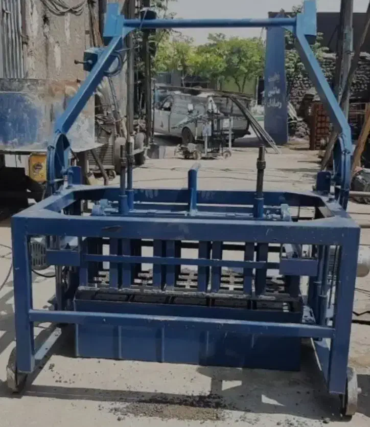 دستگاه بلوک زنی ۶ قالبه|ماشینآلات صنعتی|کاشان, فاز ۱ ناجی آباد|دیوار