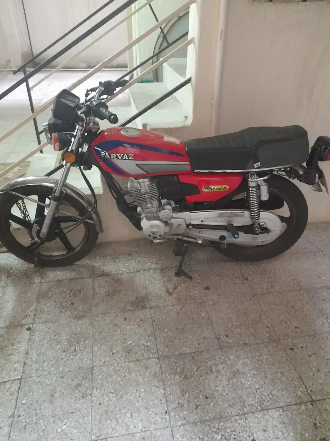 موتور هوندا ۱۵۰ همراه با بیمه|موتورسیکلت|بندر انزلی, نوغان|دیوار