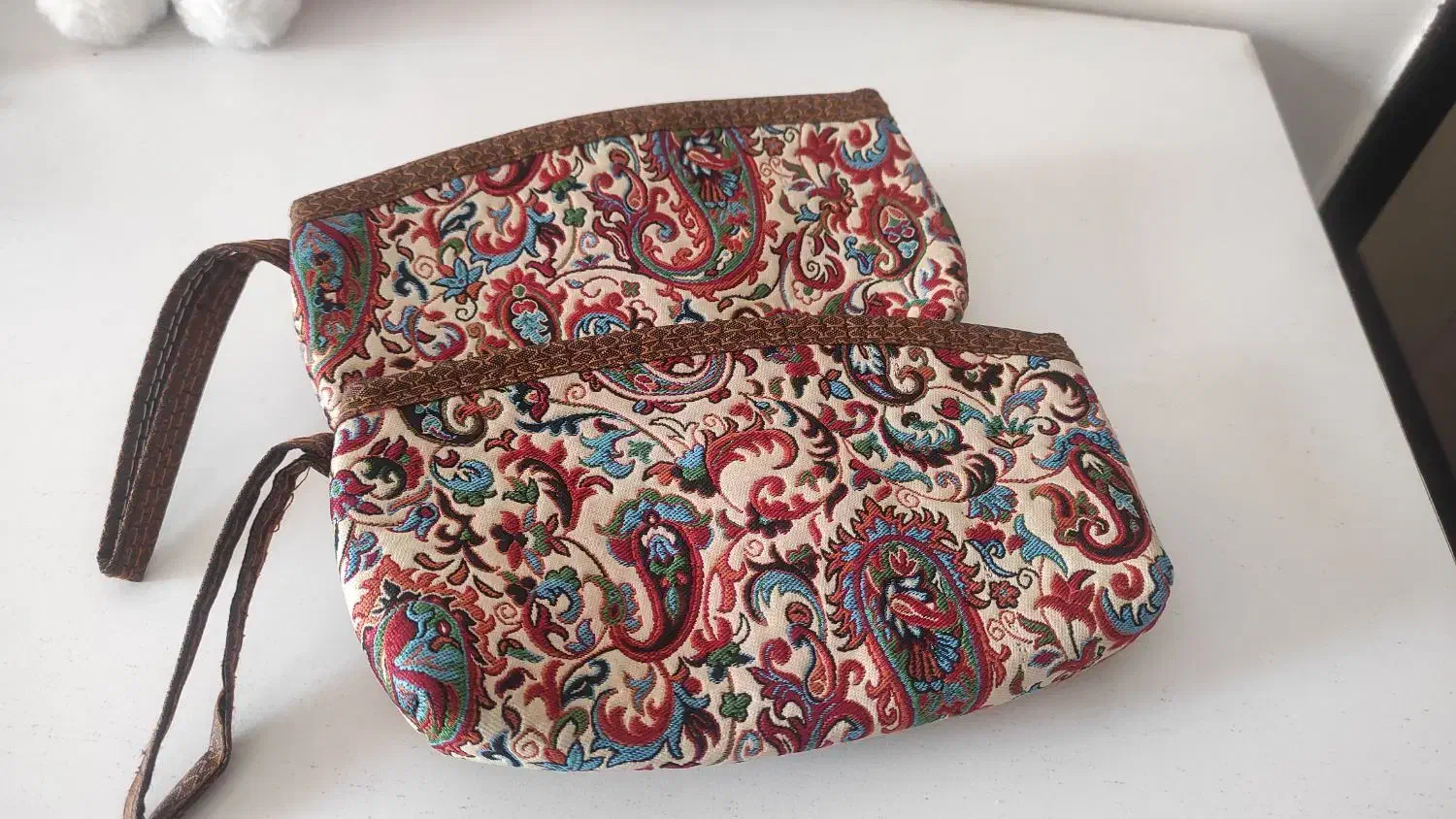 کیف آرایش|کیف، کفش، کمربند|میانه, |دیوار