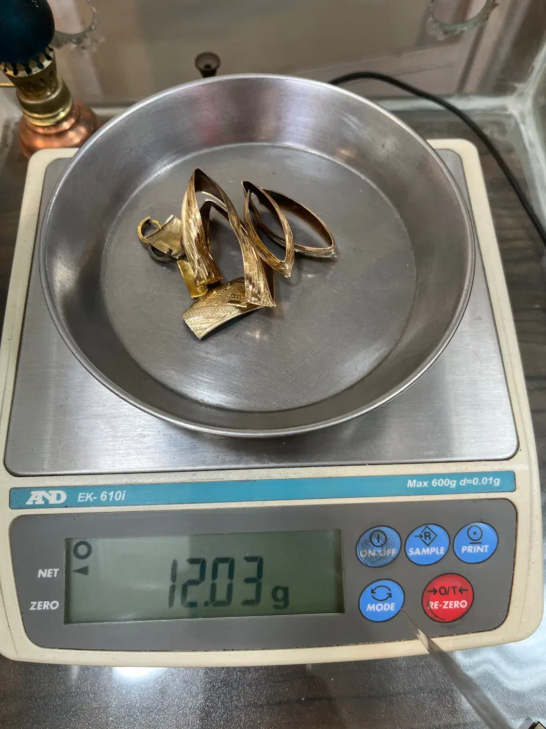 خریدار طلا خرید طلا|جواهرات|شیراز, شاهچراغ|دیوار