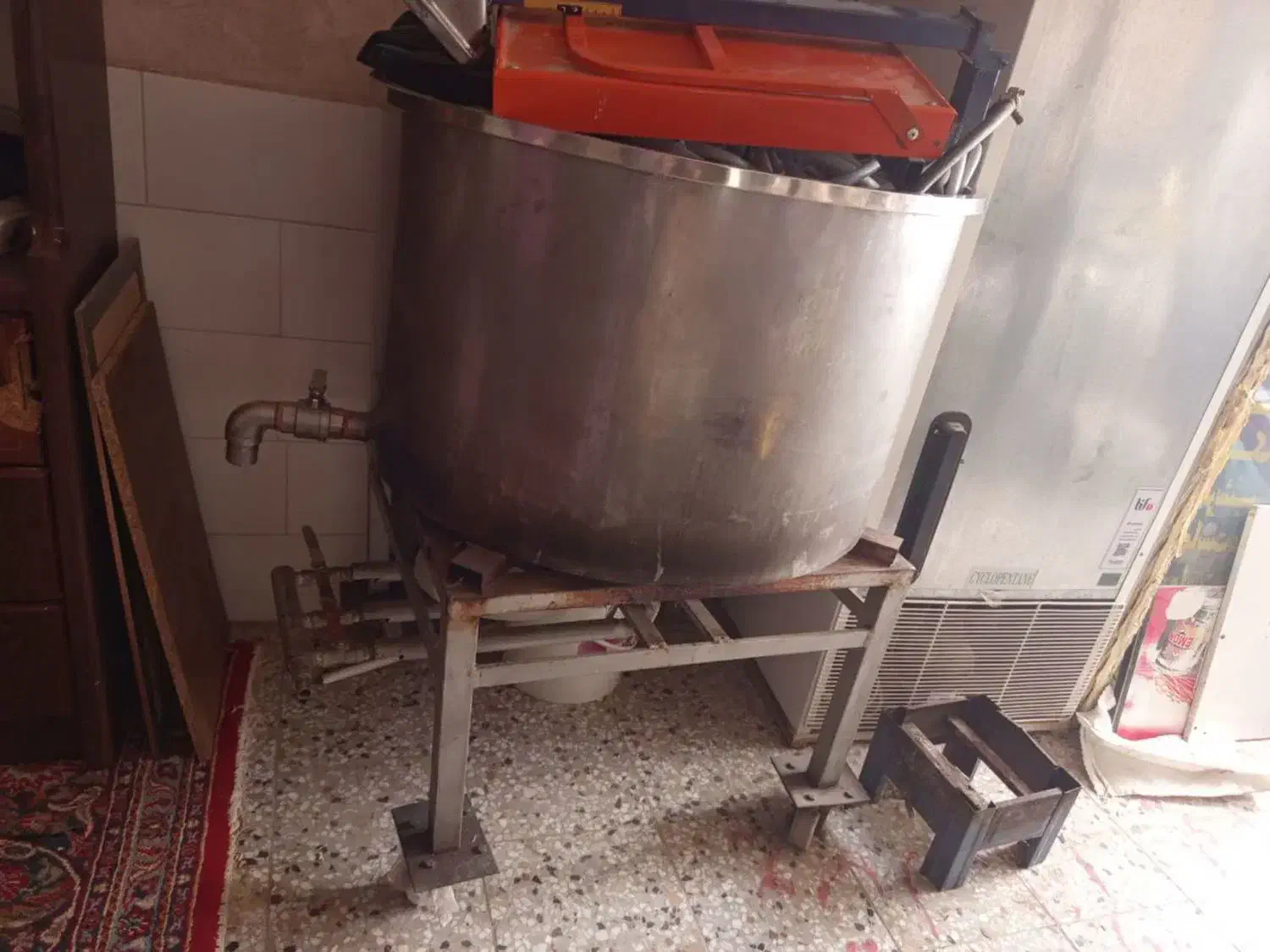 پاتیل شیر استیل با شیر اهرمی استیل ۲۰۰لیتری|ظروف پخت‌وپز|یزد, |دیوار