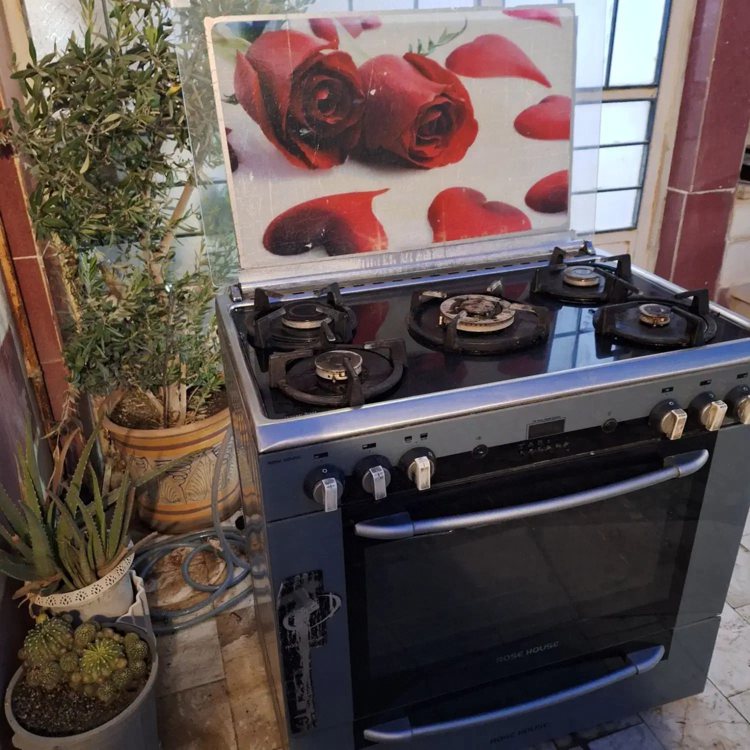 اجاق گاز پنج شعله برند معتبر رز گاز ، دارای فر|اجاق گاز و لوازم برقی پختوپز|ملایر, |دیوار