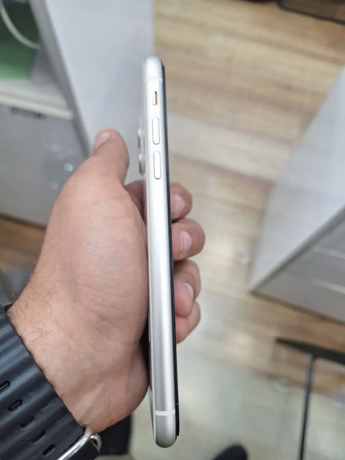IPHONE 11 NORMAL WHITE|موبایل|تهران, فردوسی|دیوار