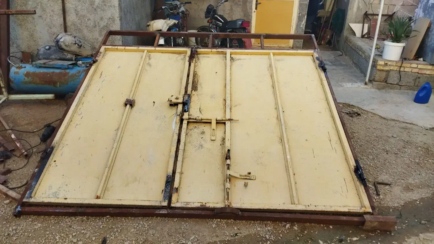 درب حیاط|مصالح و تجهیزات ساختمان|بوشهر, |دیوار