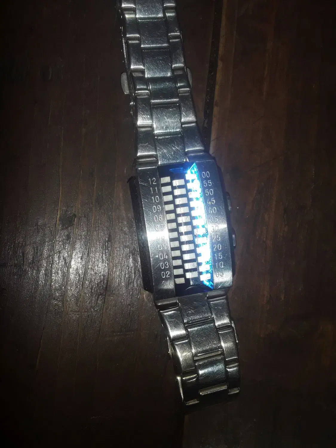 ساعت مچی|ساعت|رشت, حمیدیان|دیوار