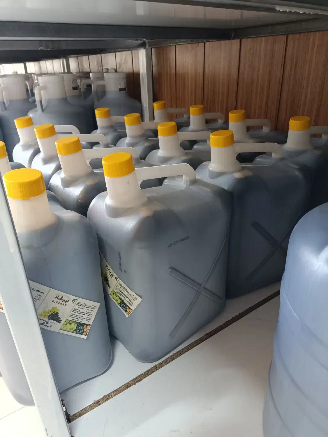 شیره انگور واقعی درجه یک به شرط ازمایش|خوردنی و آشامیدنی|اصفهان, زهران|دیوار