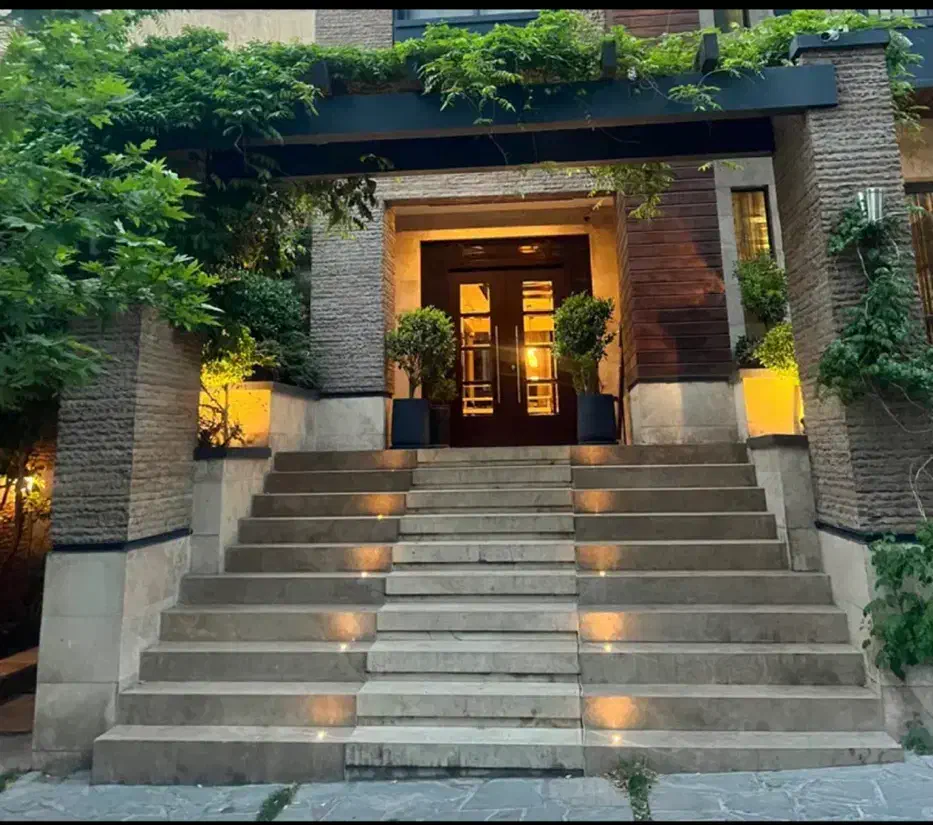 ۹۵متر۲خواب /برج باغ برند/ بهترین خیابان منطقه