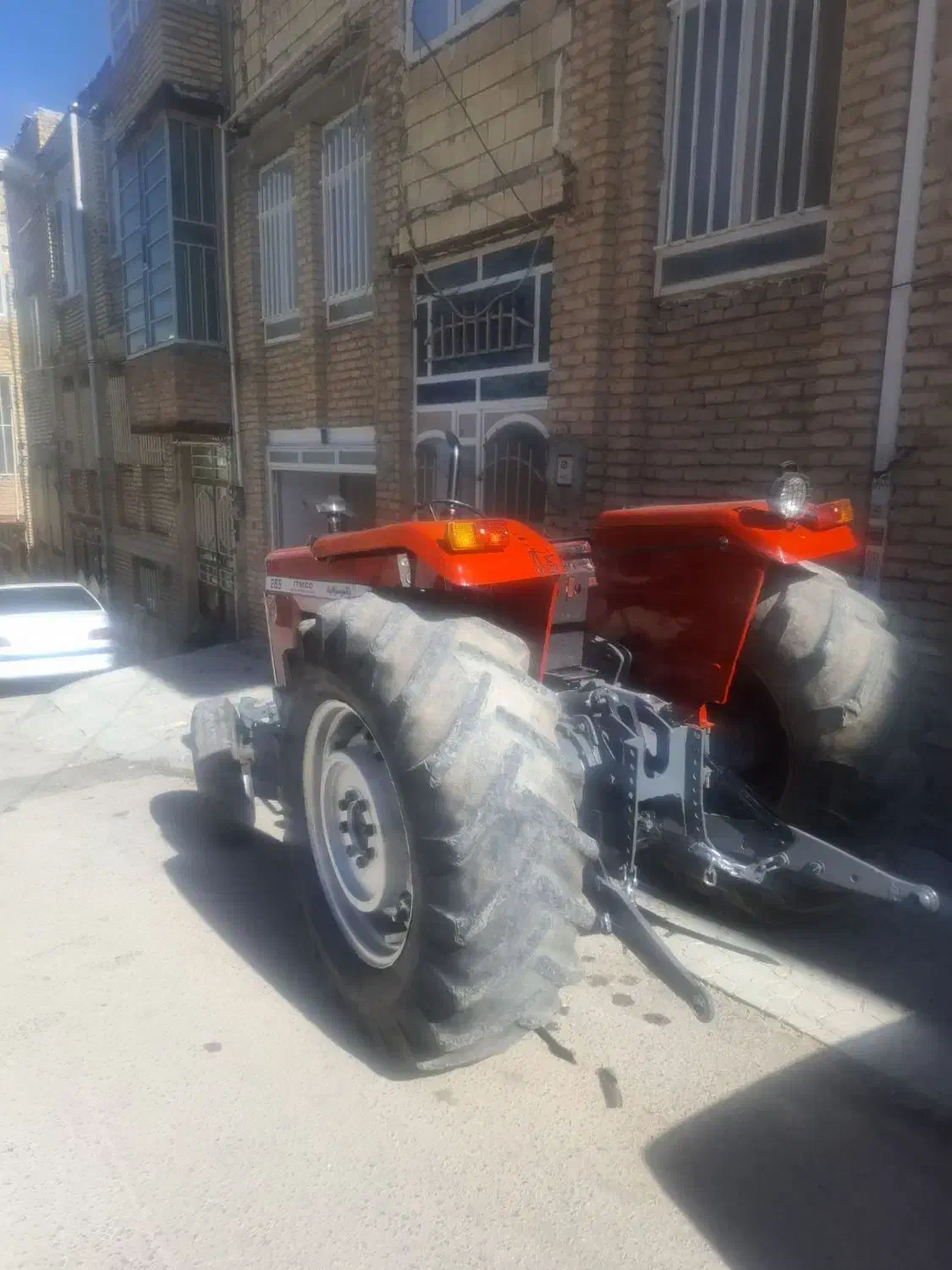 تراکتور ۲۸۵ مدل ۶۹|خودرو سنگین|کرمانشاه, |دیوار