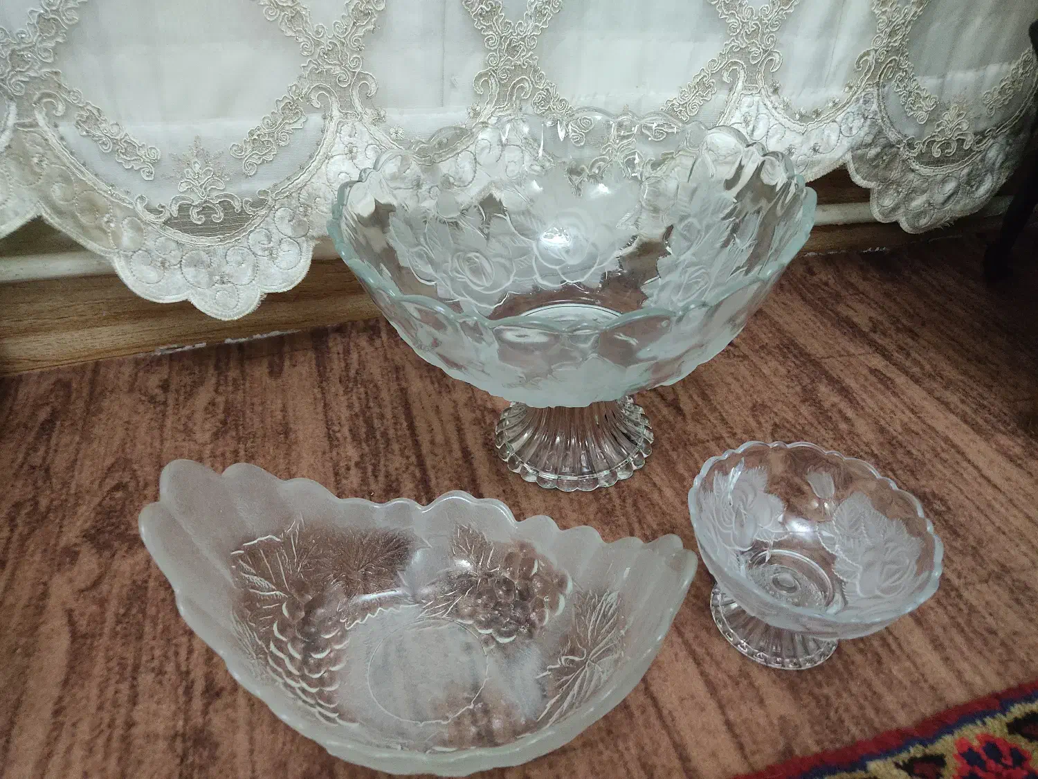 میوه خوری آجیل خوری و شکلات خوری بلور ۶۵۰۰۰۰تومان|ظروف سرو و پذیرایی|اهر, |دیوار