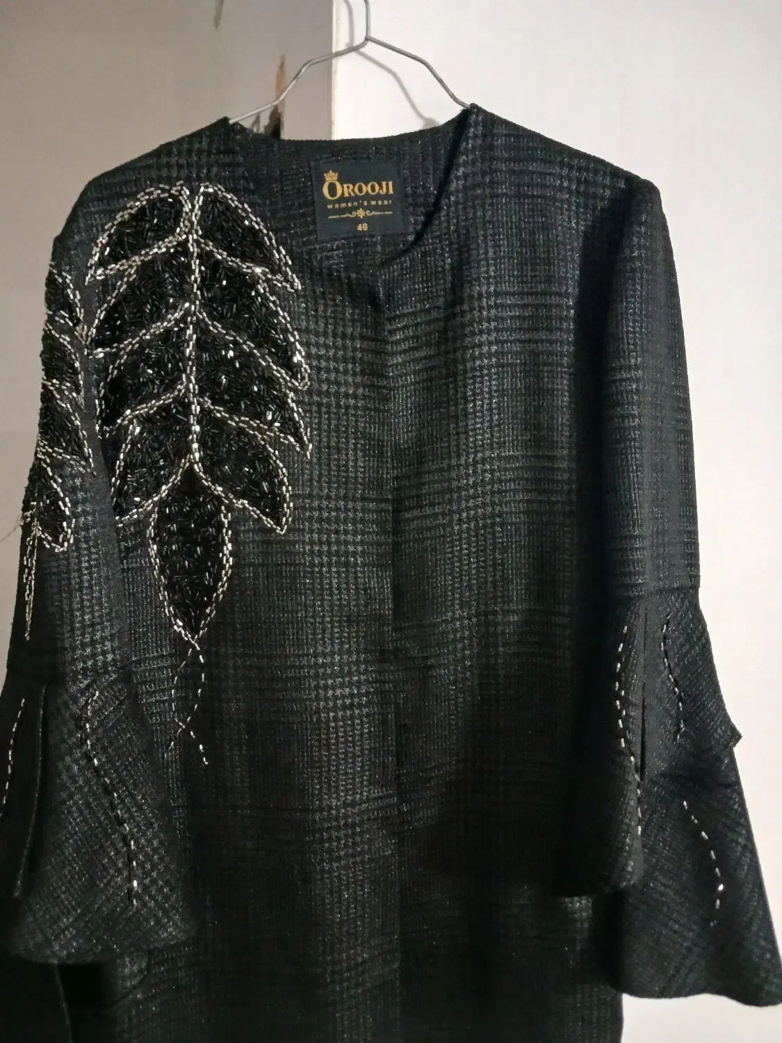 مانتومجلسی|لباس|خوی, |دیوار