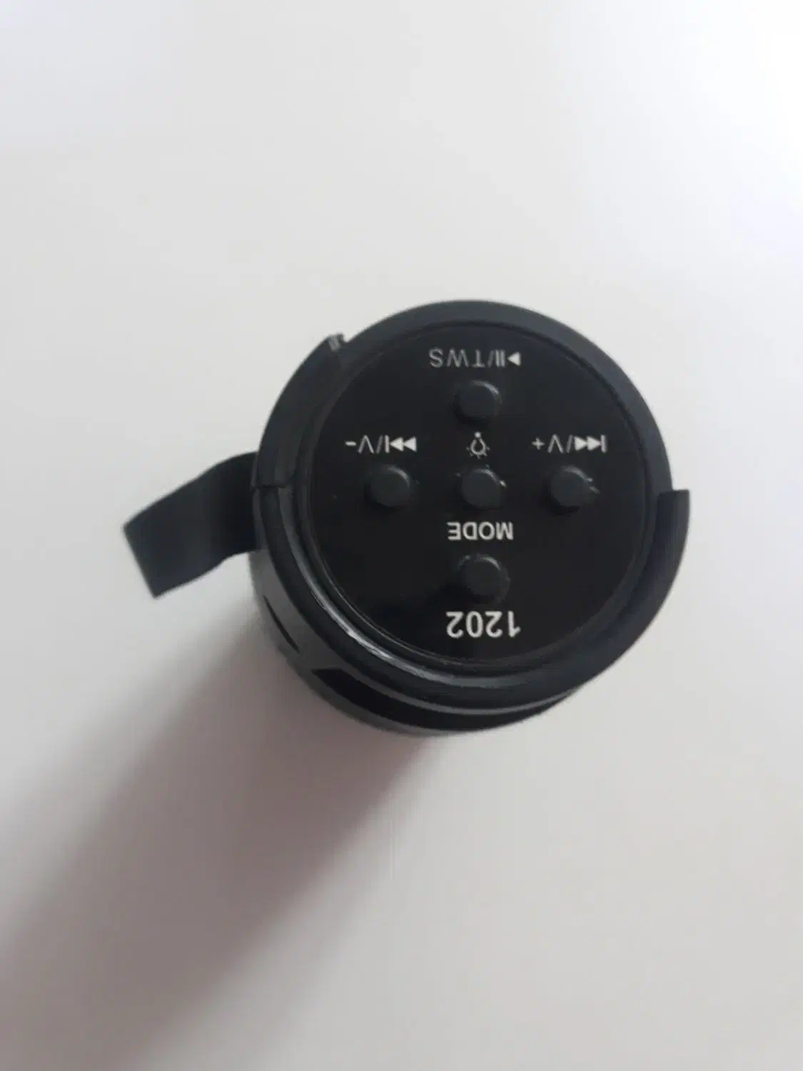 اسپیکر|صوتی و تصویری|قائن, |دیوار