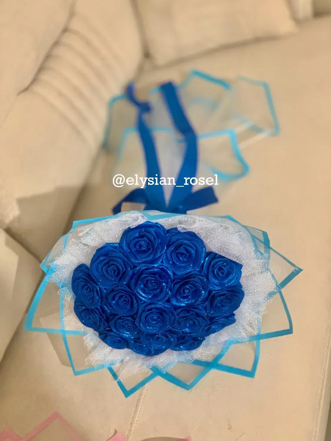 دسته گل شاین دار کاربنی|گل مصنوعی|ارومیه, |دیوار