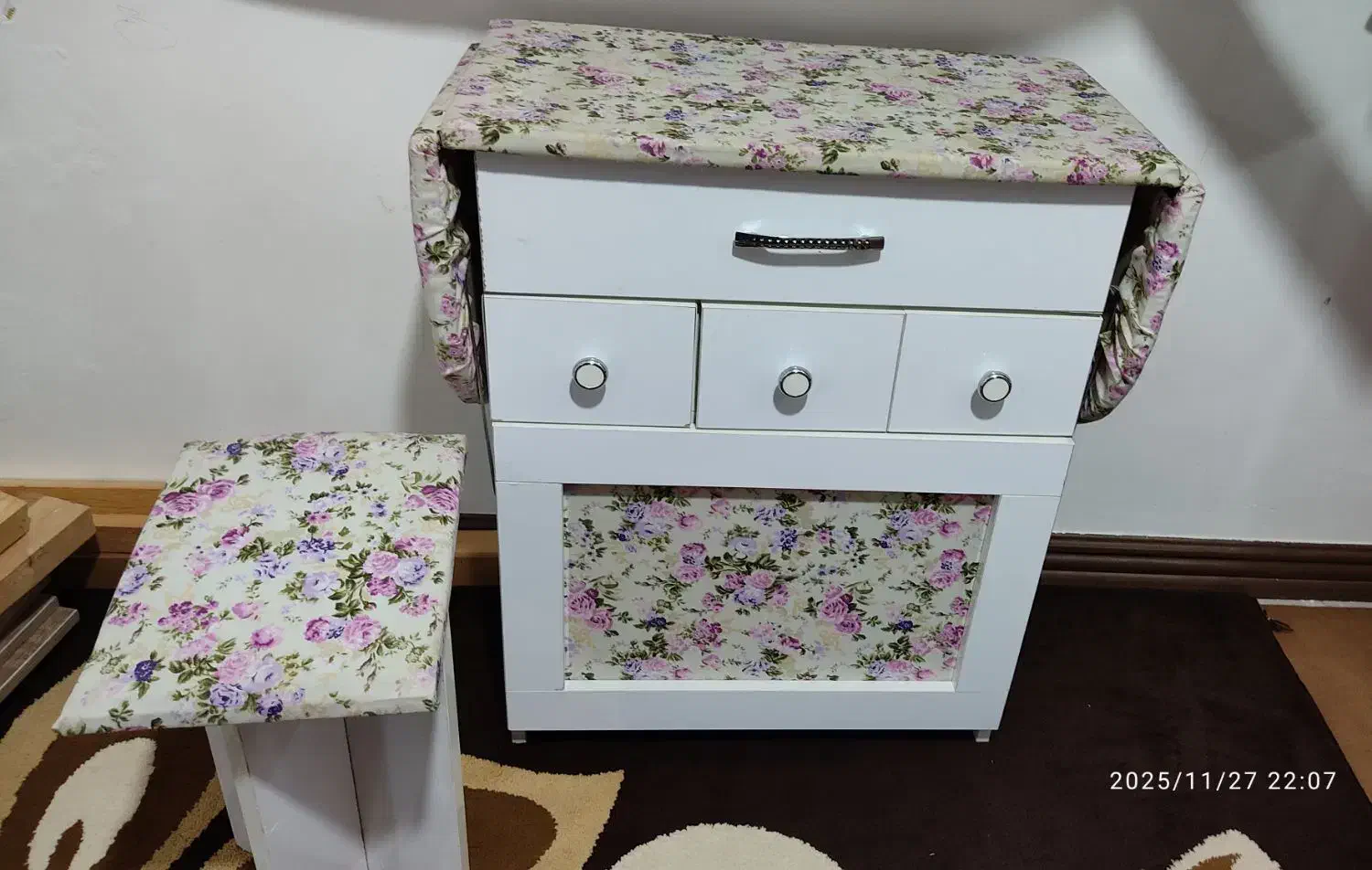 میز اتو|اتو و لوازم اتو|گنبد کاووس, |دیوار