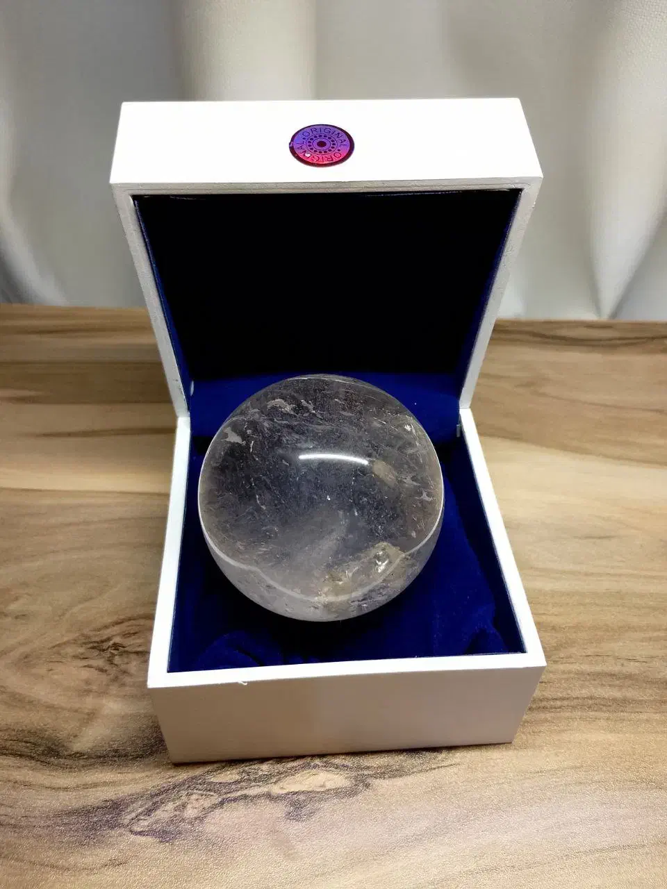 گوی کوارتز پاک|کلکسیون اشیاء عتیقه|تنکابن, |دیوار