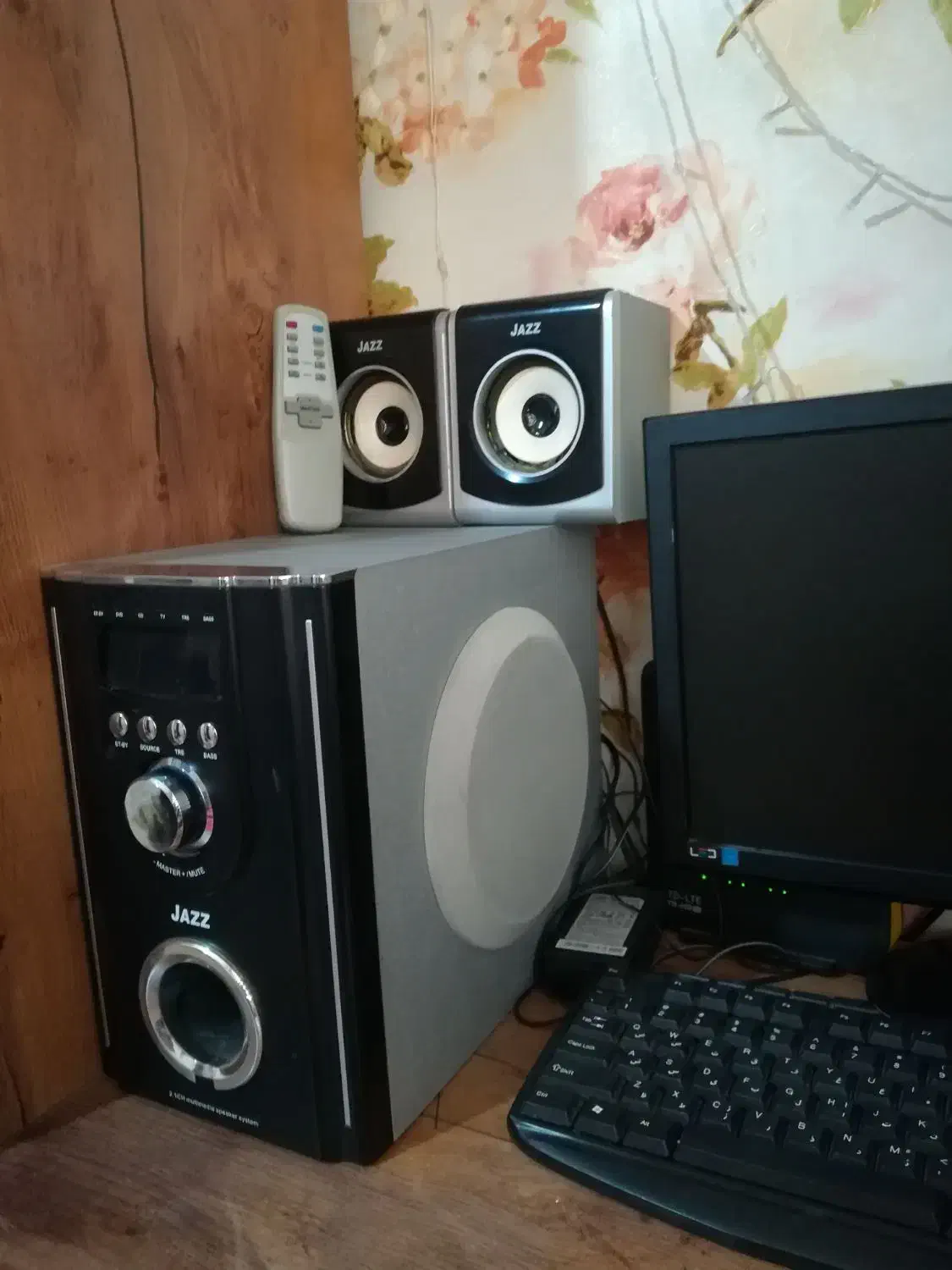 اسپیکر وباند کامپیوتر|قطعات و لوازم جانبی رایانه|همدان, |دیوار