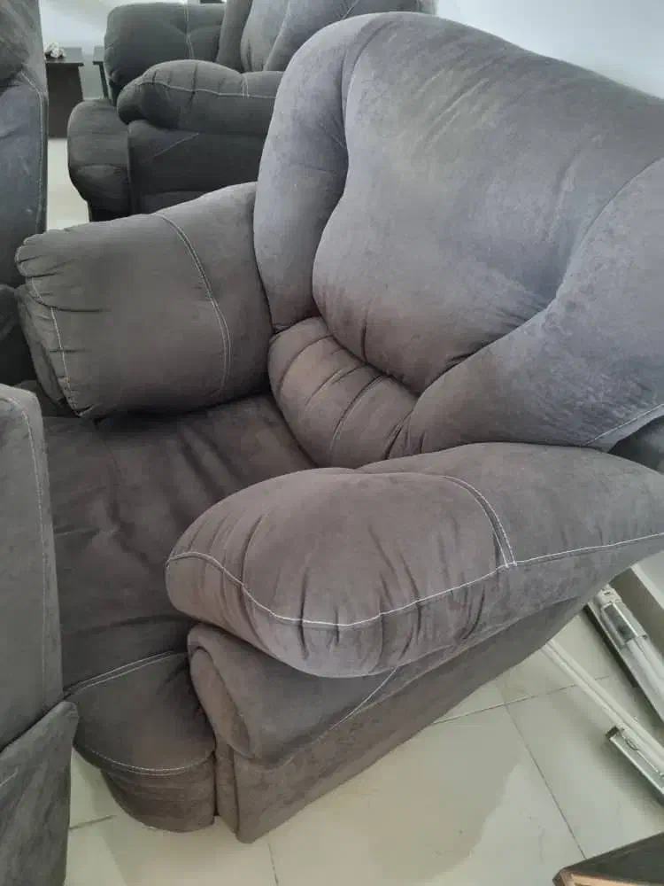 مبلشویی گلها|خدمات نظافت|گلپایگان, |دیوار