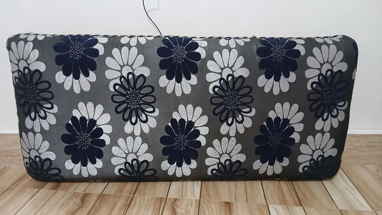 پشتی|پشتی|خرم‌آباد, |دیوار