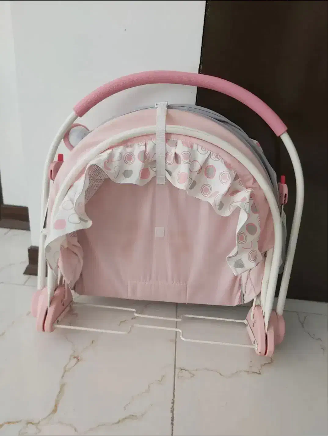 گهواره|کالسکه و لوازم جانبی|اصفهان, برازنده|دیوار