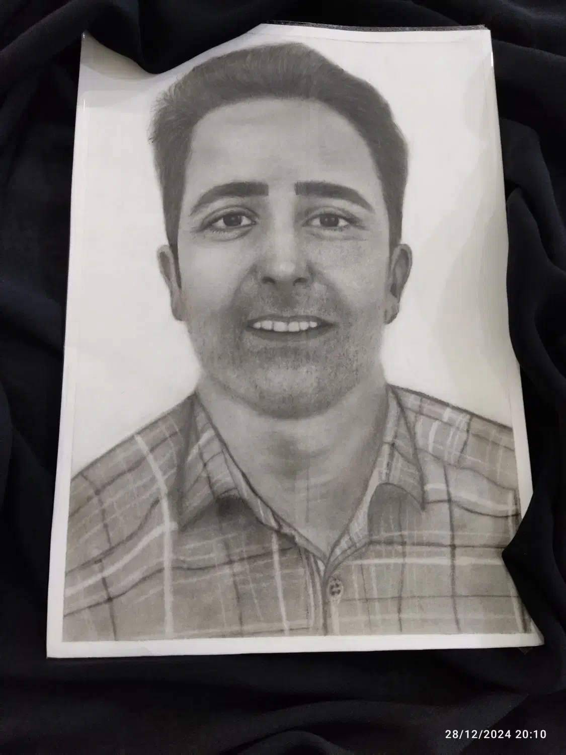 سفارش چهره تکنیک سیاه قلم و مدادرنگی|تابلو، نقاشی، عکس|ری, شهرک نظامی|دیوار