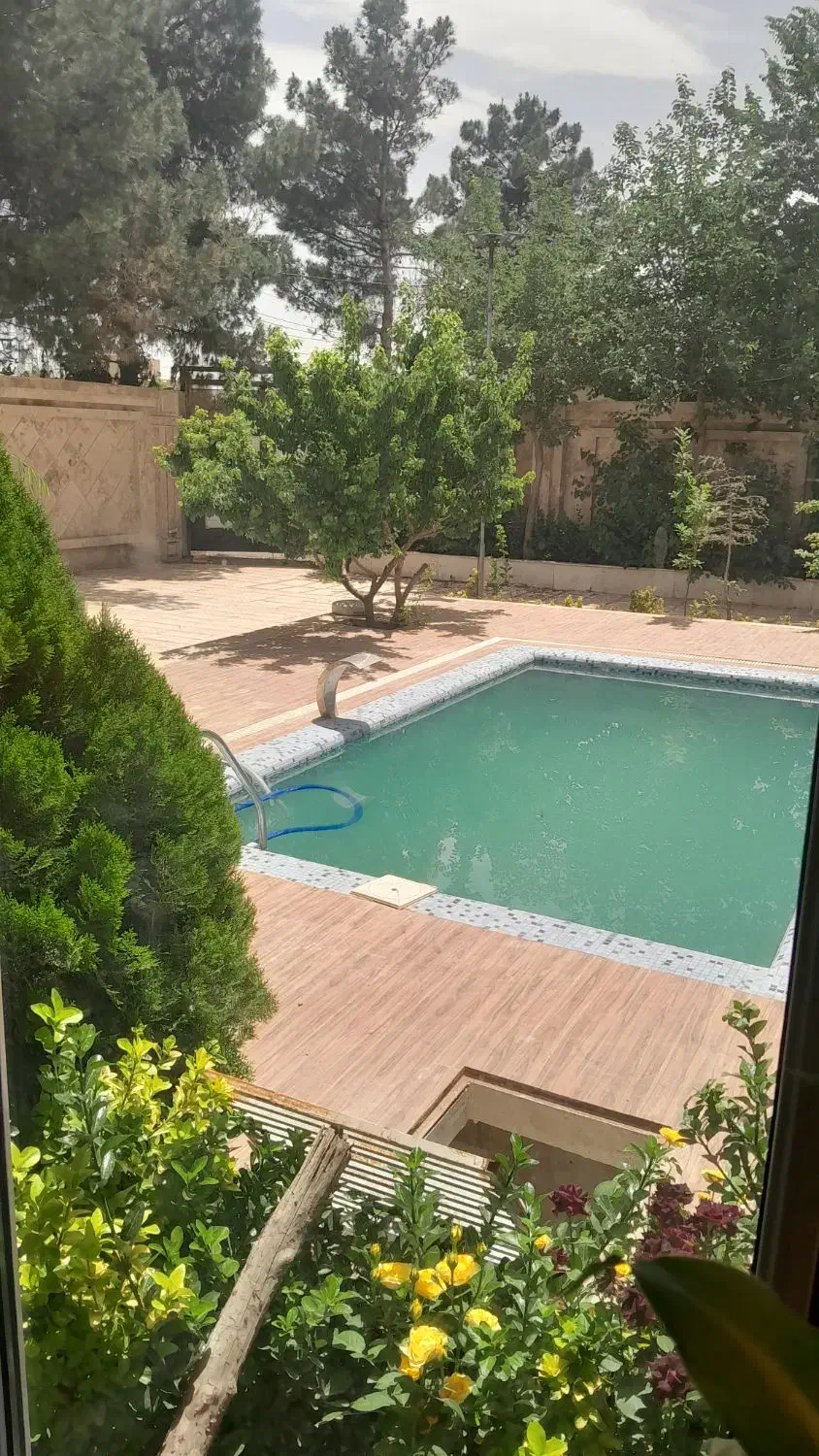 اجاره ویلا با استخر گرم بدون ترافیک فیروز بهرام|اجارهٔ کوتاه‌مدت ویلا و باغ|تهران, یافت آباد جنوبی|دیوار