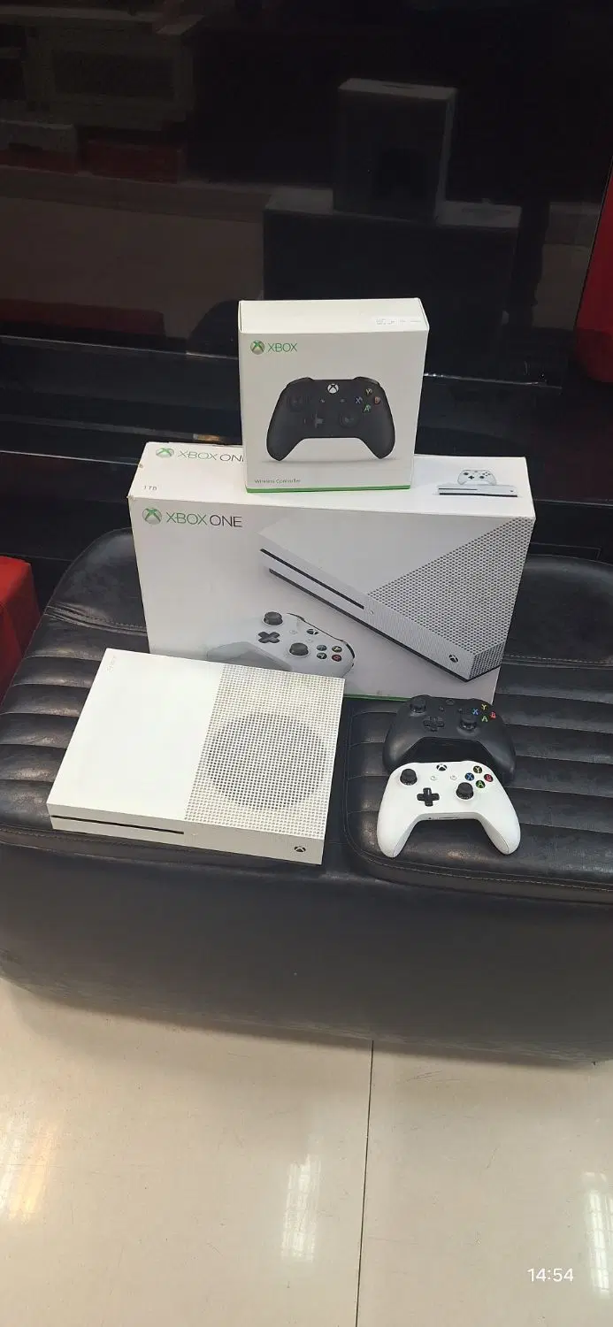 Xbox one s 1tb|کنسول، بازی ویدئویی و آنلاین|تهران, شیخ هادی|دیوار