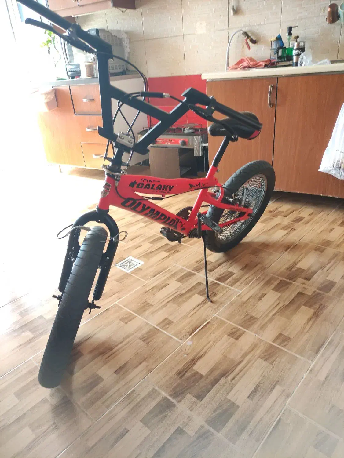 دوچرخه بی ام ایکس اولمپا|دوچرخه، اسکیت، اسکوتر|صدرا-فارس, فاز ۲|دیوار