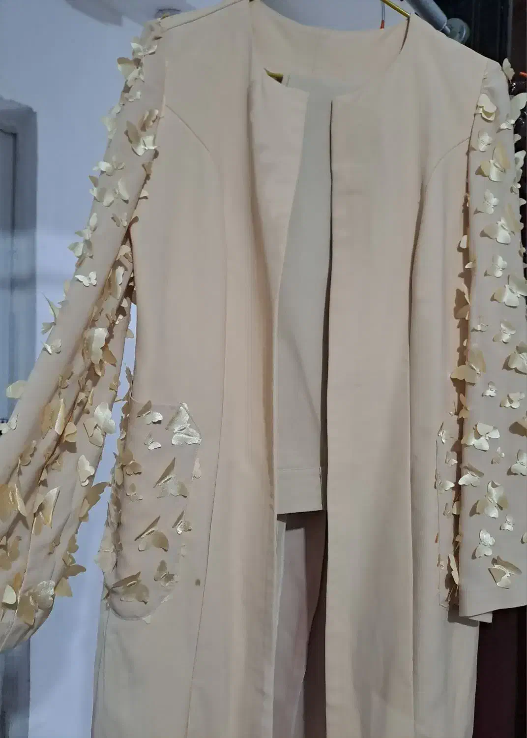 تعدادی لباس در حد نو برای فروش موجود هست|لباس|بندر انزلی, پرستار|دیوار